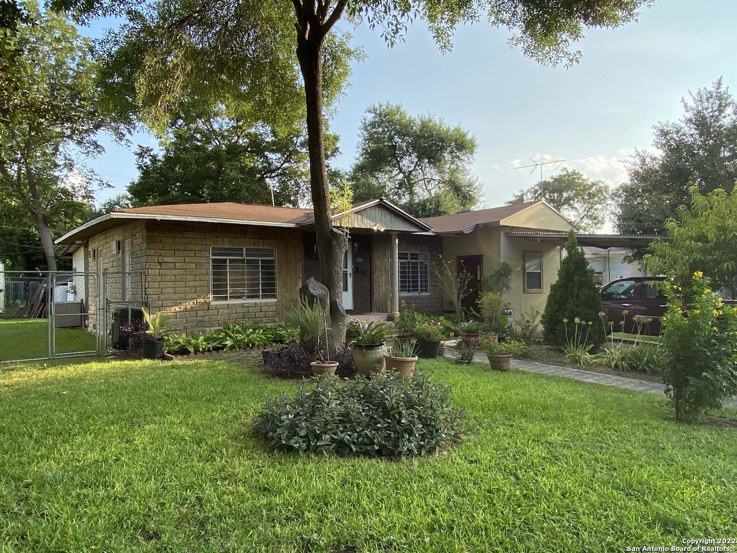 130 Saratoga Drive San Antonio TX 78213