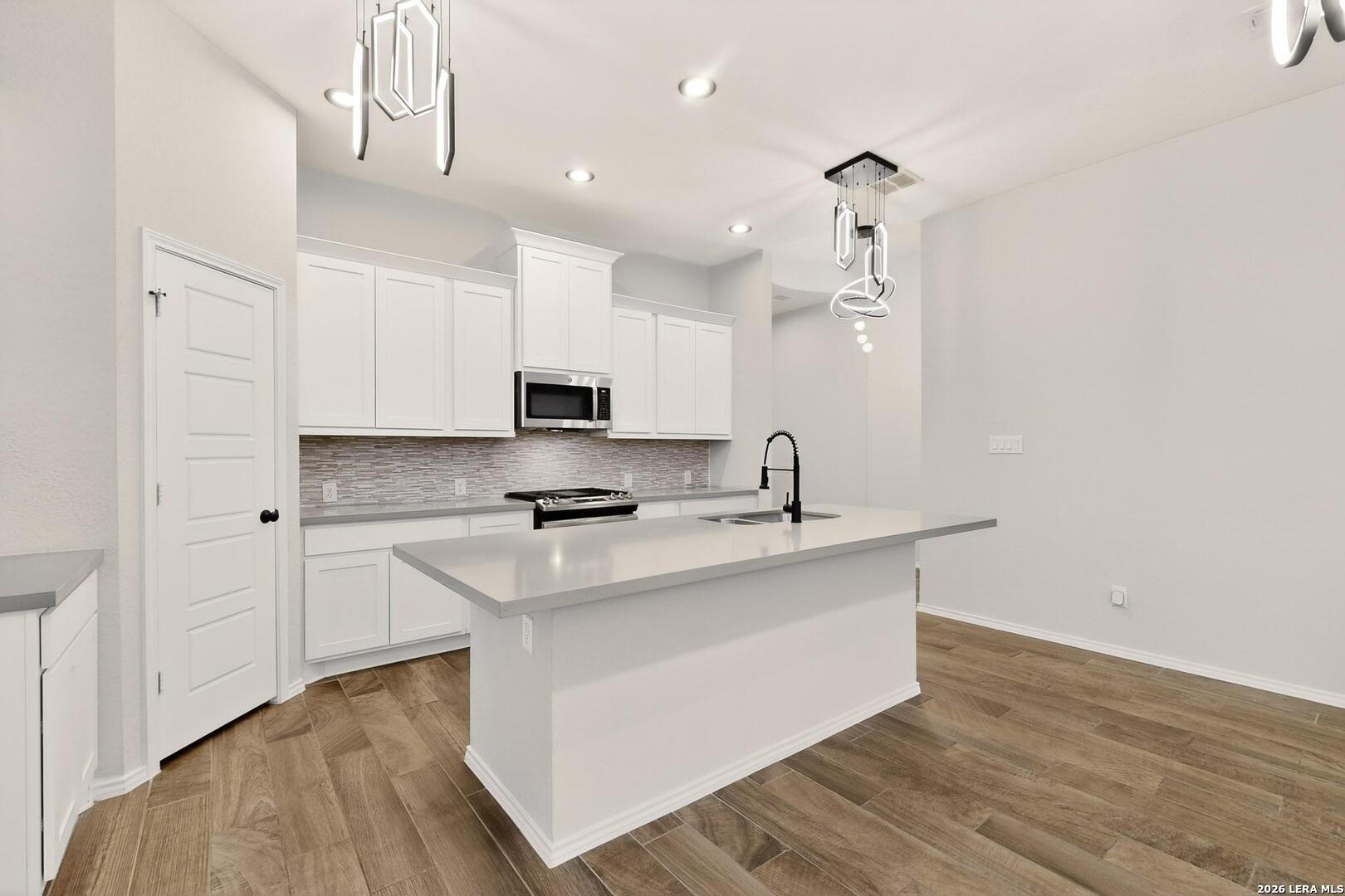 2744 Barkey Springs San Antonio TX 78245