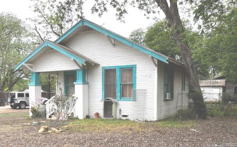 1712 22nd Street Hondo TX 78861