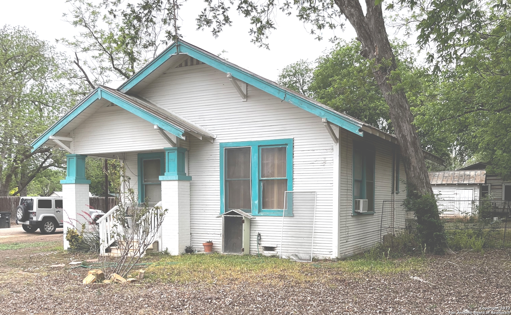 1712 22nd Street Hondo TX 78861
