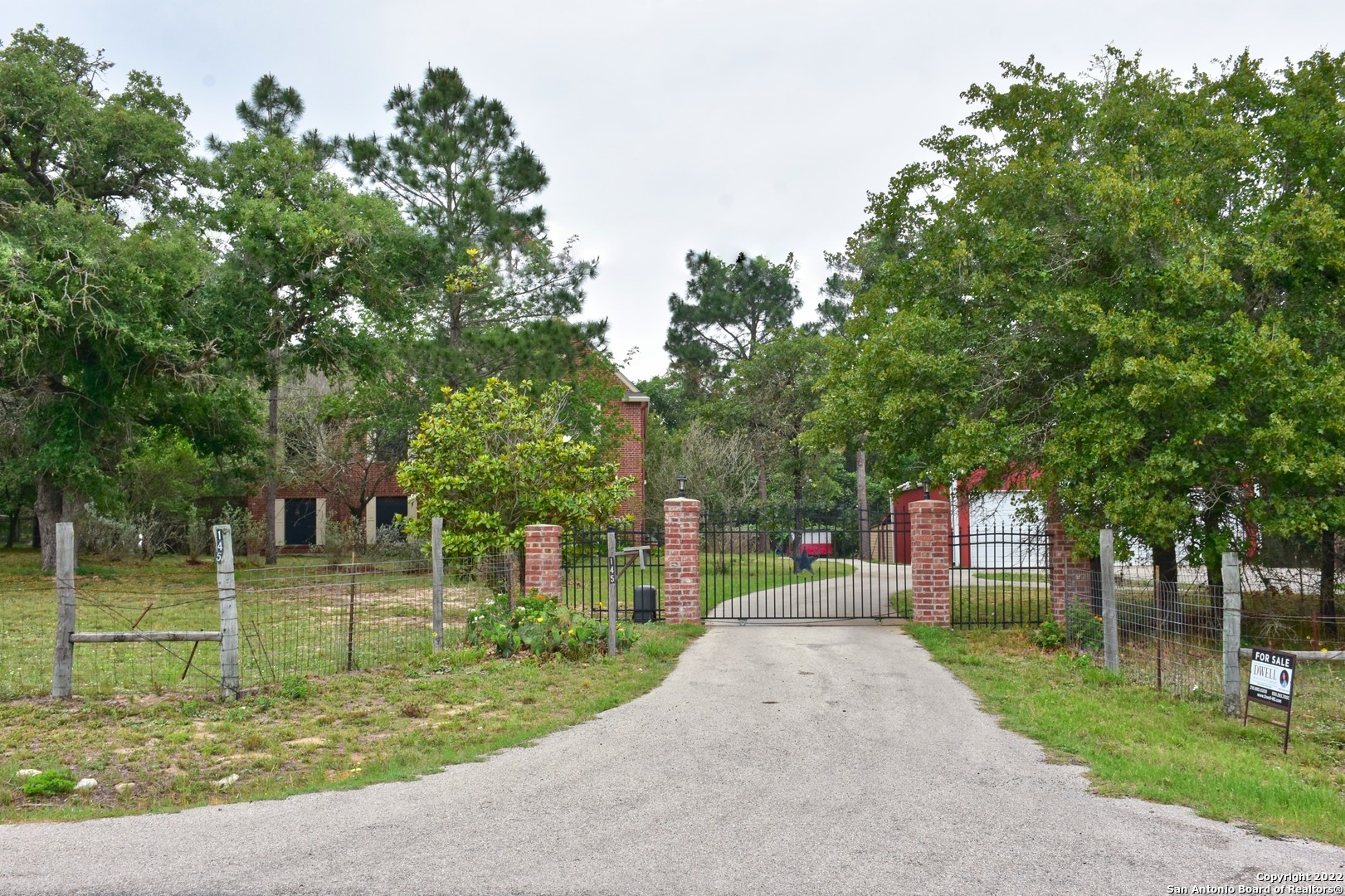 145 Wood Valley Drive Adkins TX 78101