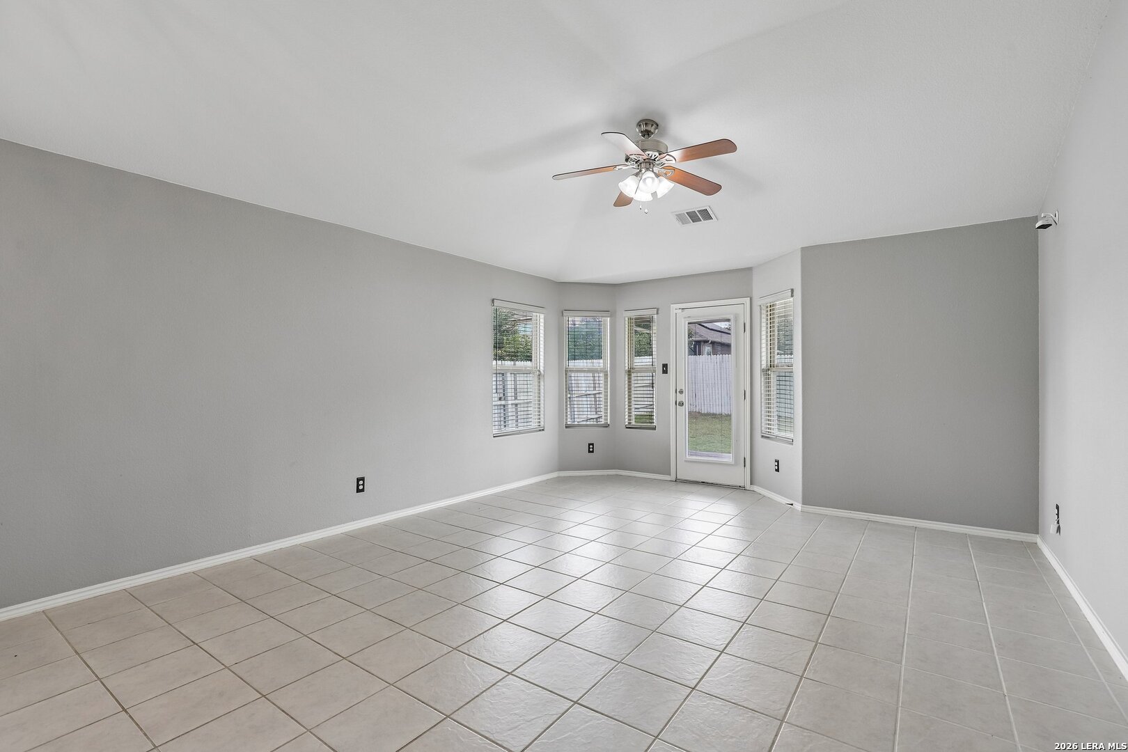 10411 Queensland Way Converse TX 78109