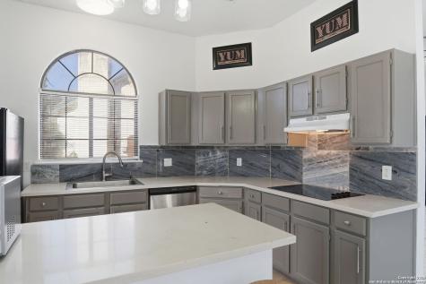 6304 Village Arbor San Antonio TX 78250