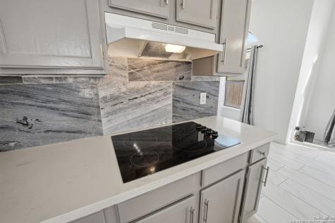 6304 Village Arbor San Antonio TX 78250