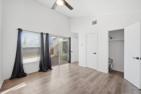 6304 Village Arbor San Antonio TX 78250
