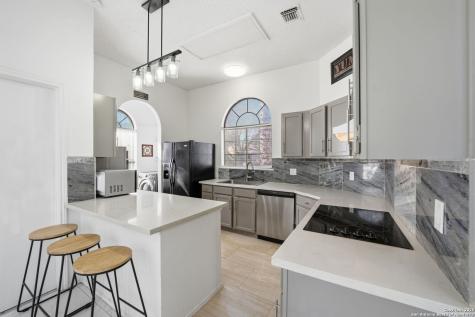 6304 Village Arbor San Antonio TX 78250