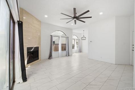 6304 Village Arbor San Antonio TX 78250