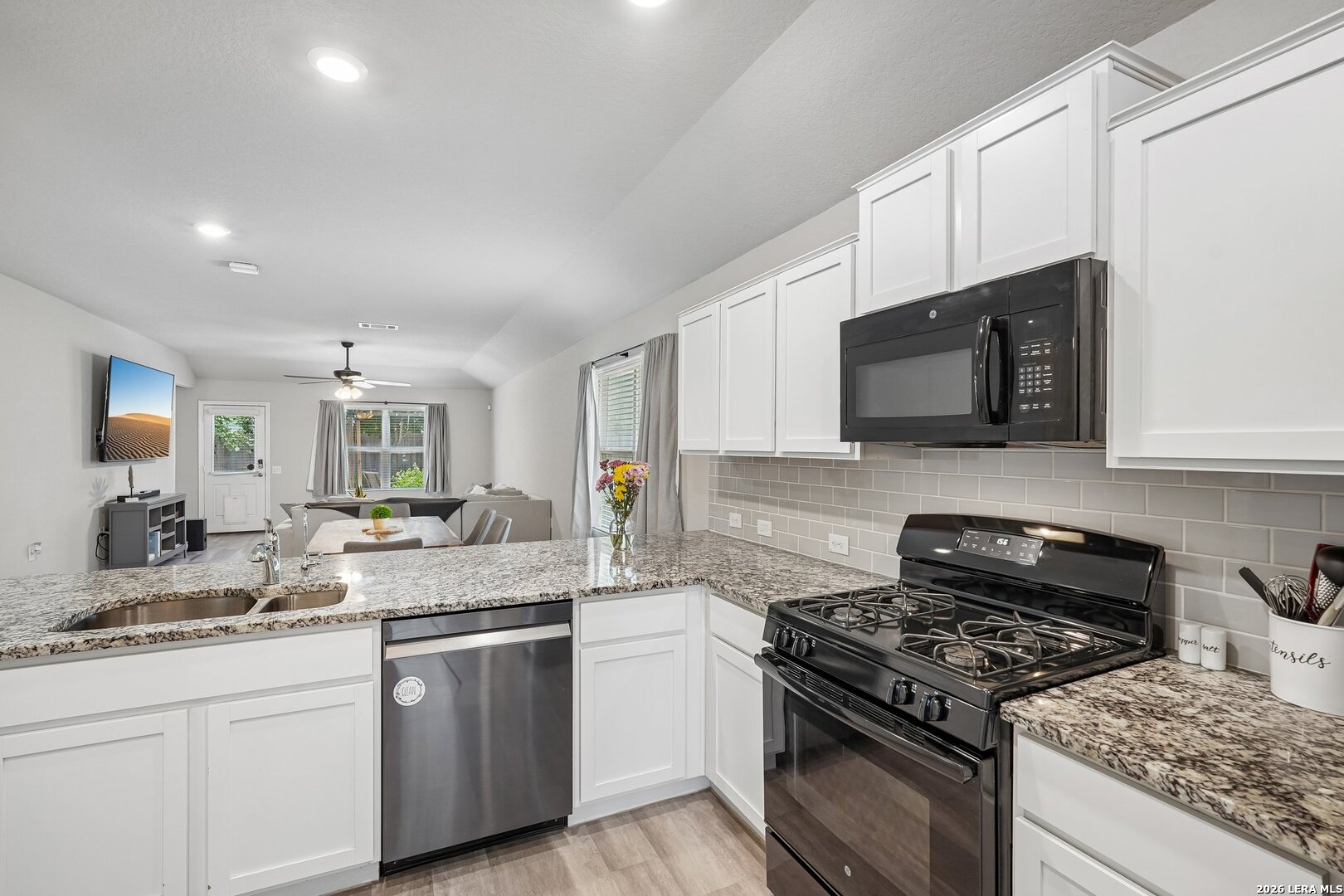 6111 Travis Summit San Antonio TX 78218
