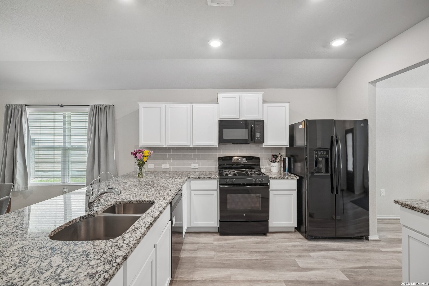 6111 Travis Summit San Antonio TX 78218