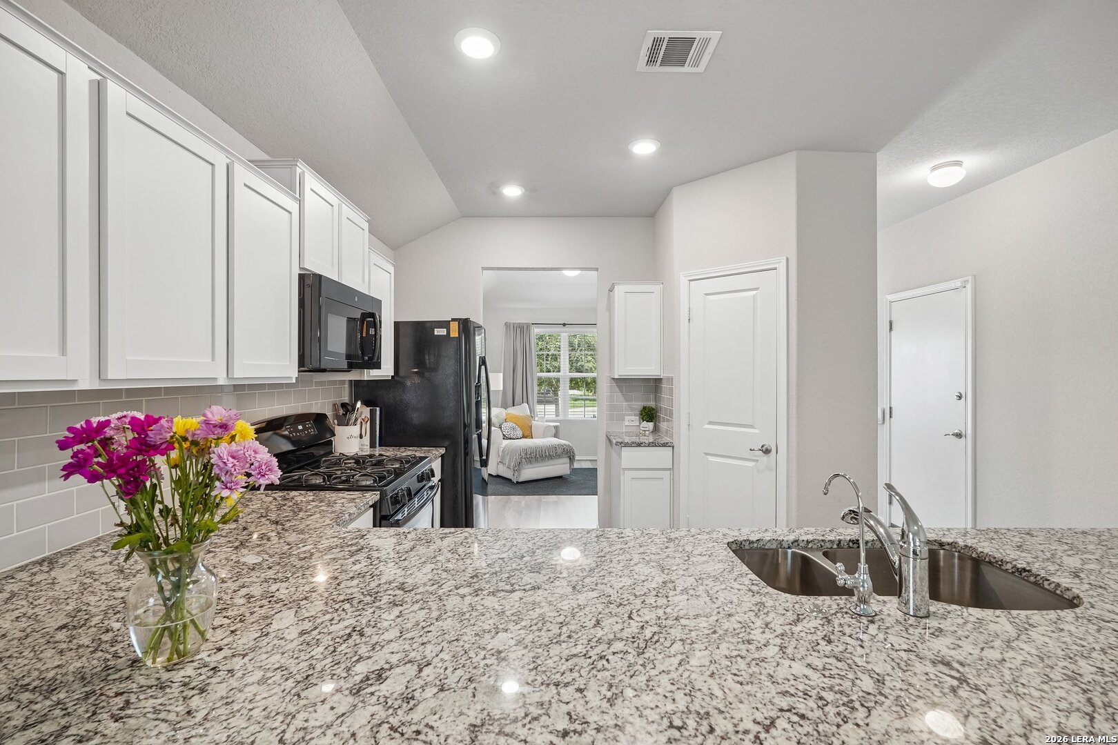 6111 Travis Summit San Antonio TX 78218