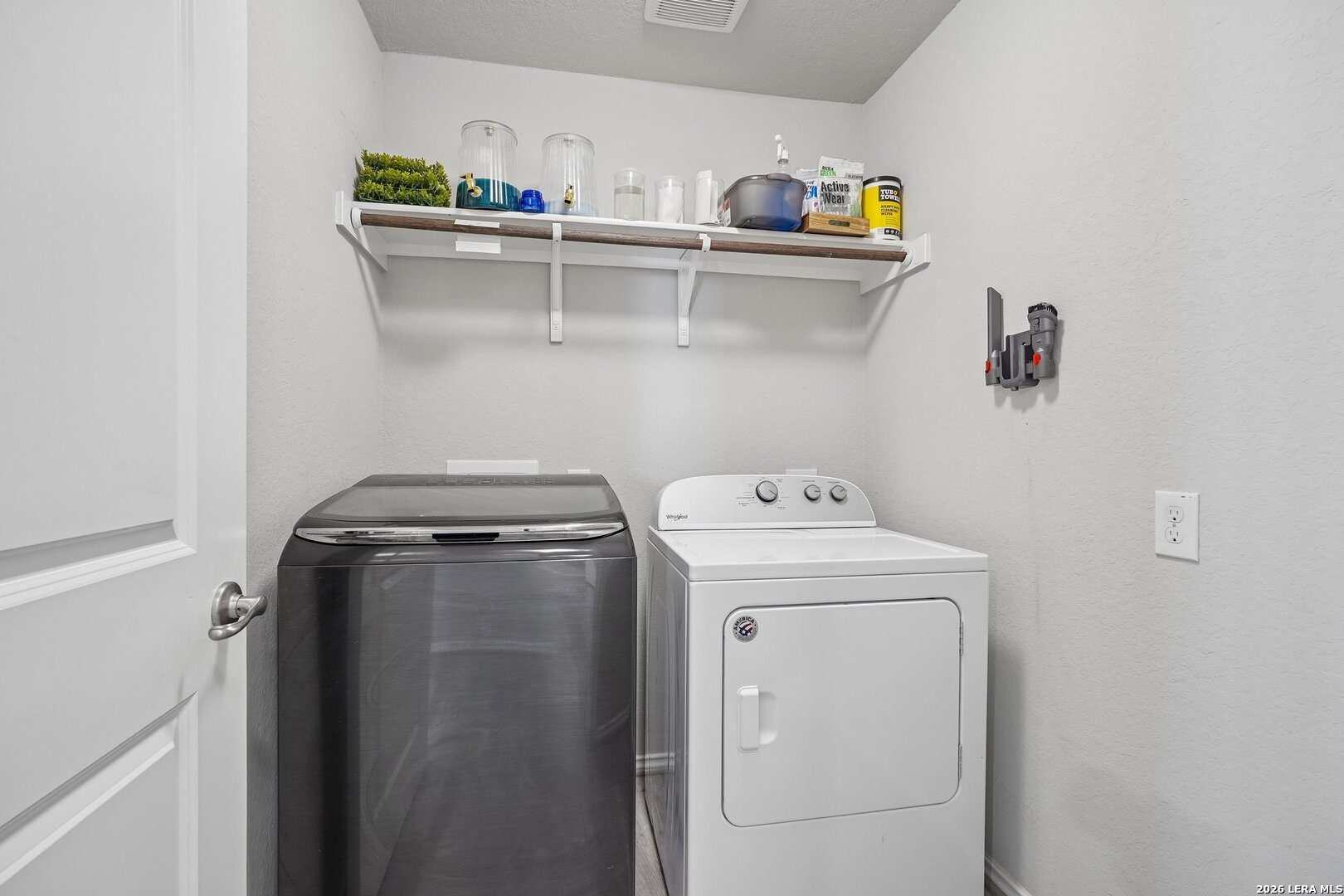 6111 Travis Summit San Antonio TX 78218