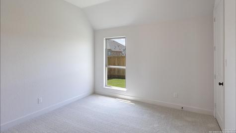 354 Lacey Oak Castroville TX 78009