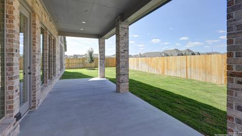 354 Lacey Oak Castroville TX 78009