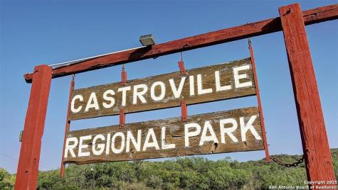 354 Lacey Oak Castroville TX 78009