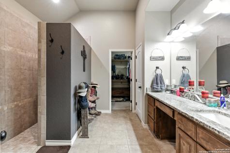 309 Hickory Trail La Vernia TX 78121