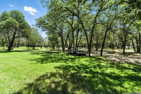 309 Hickory Trail La Vernia TX 78121