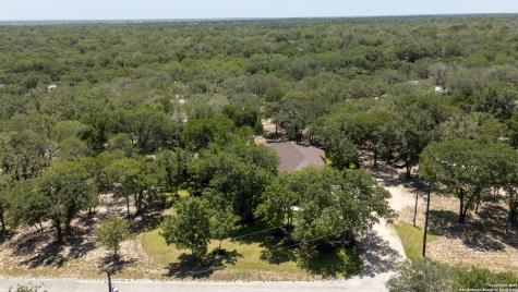 309 Hickory Trail La Vernia TX 78121