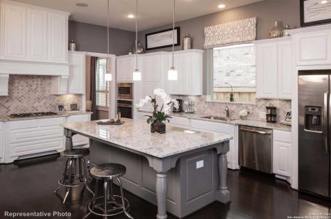 222 Vizcaya Boerne TX 78006