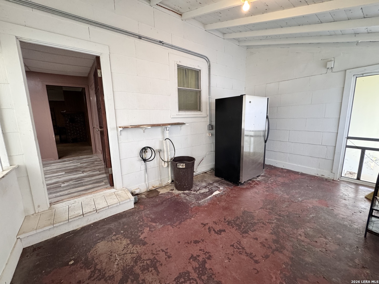 604 E Rio Grande Pearsall TX 78061