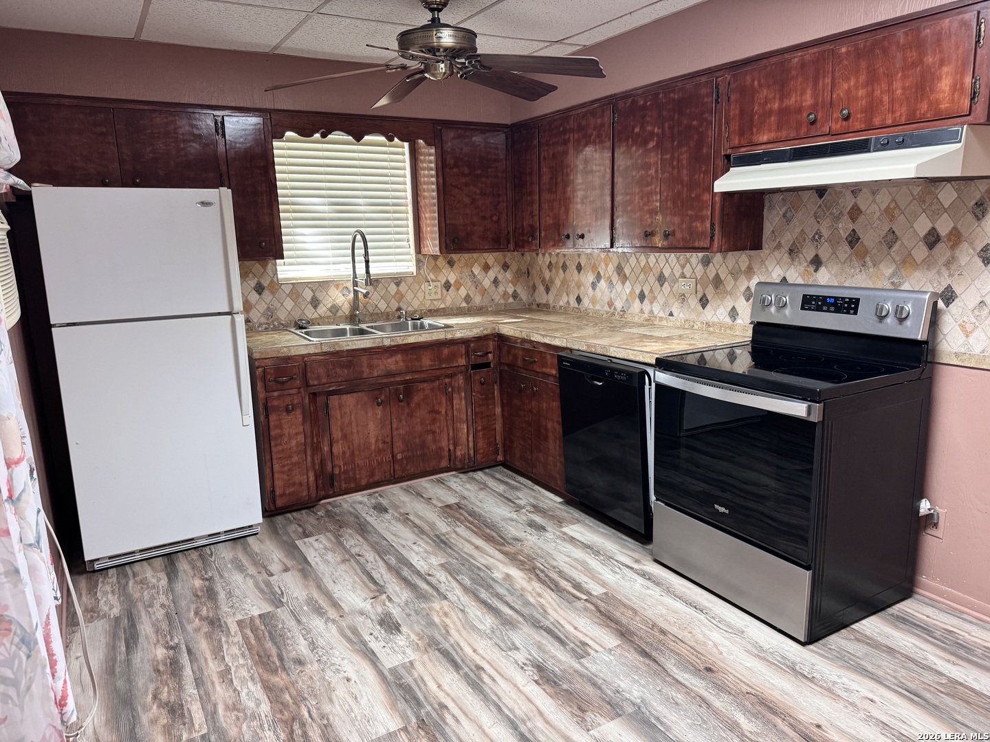 604 E Rio Grande Pearsall TX 78061