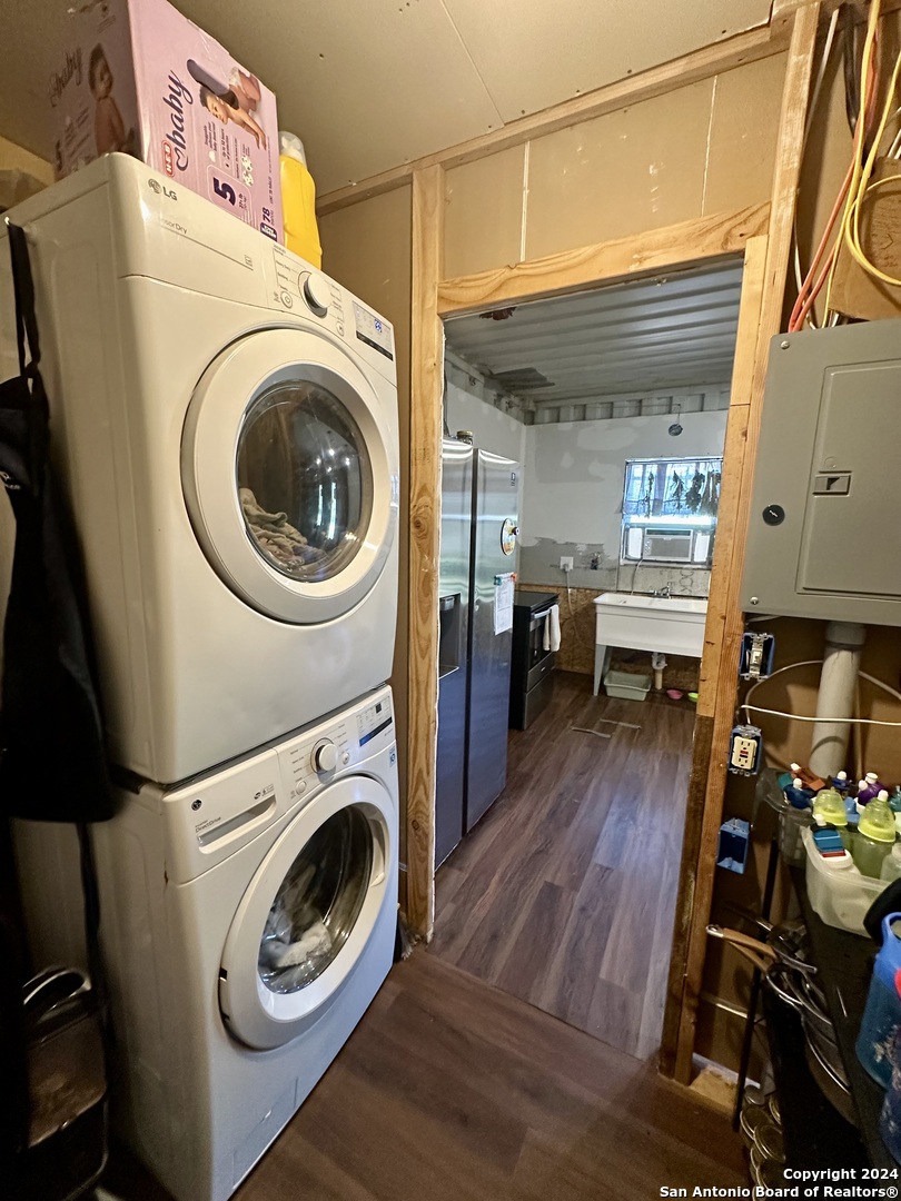 1366 County Road 467 Stockdale TX 78160