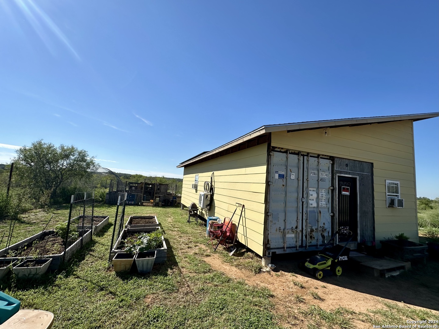1366 County Road 467 Stockdale TX 78160