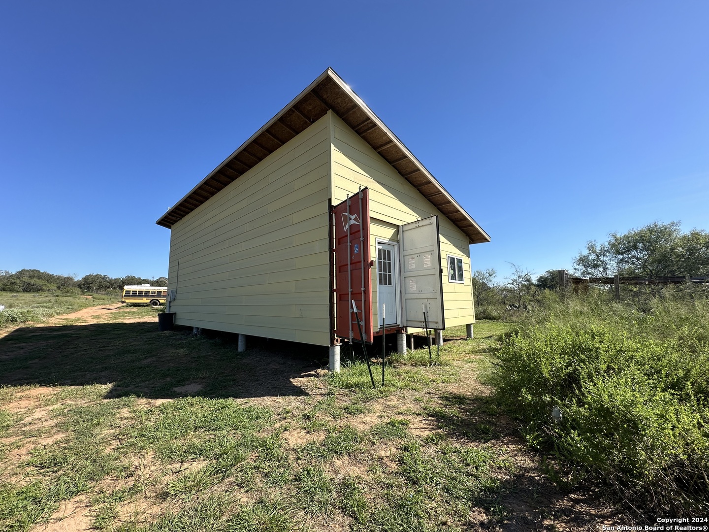 1366 County Road 467 Stockdale TX 78160