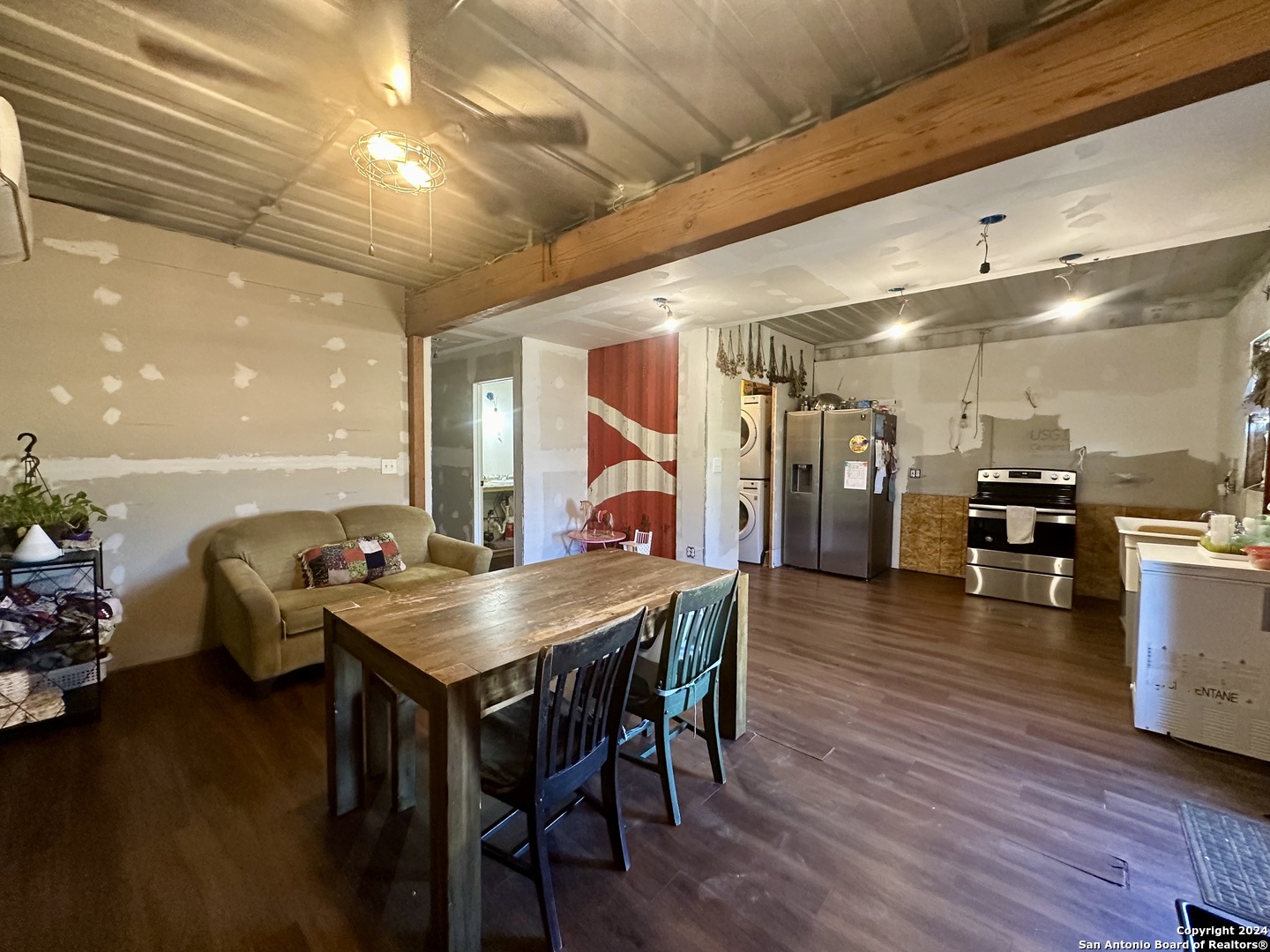1366 County Road 467 Stockdale TX 78160