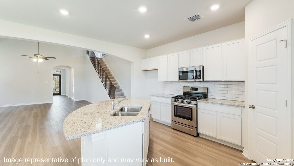 21083 Millstream Bend San Antonio TX 78266