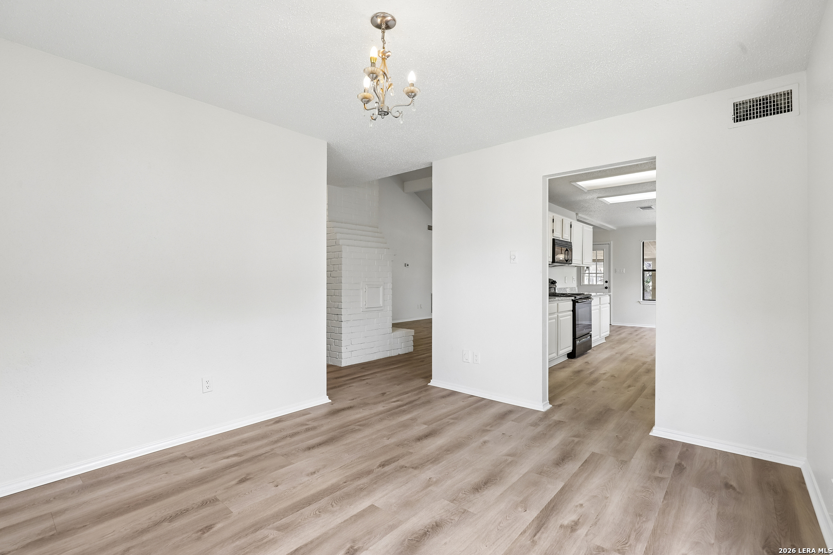 11202 Forest Shower Live Oak TX 78233