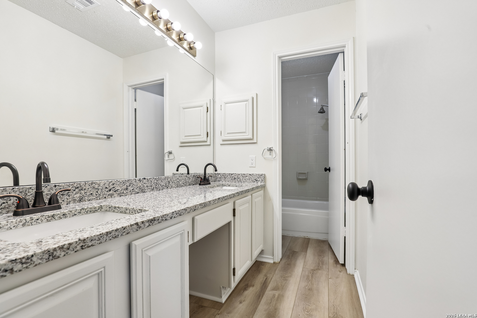 11202 Forest Shower Live Oak TX 78233