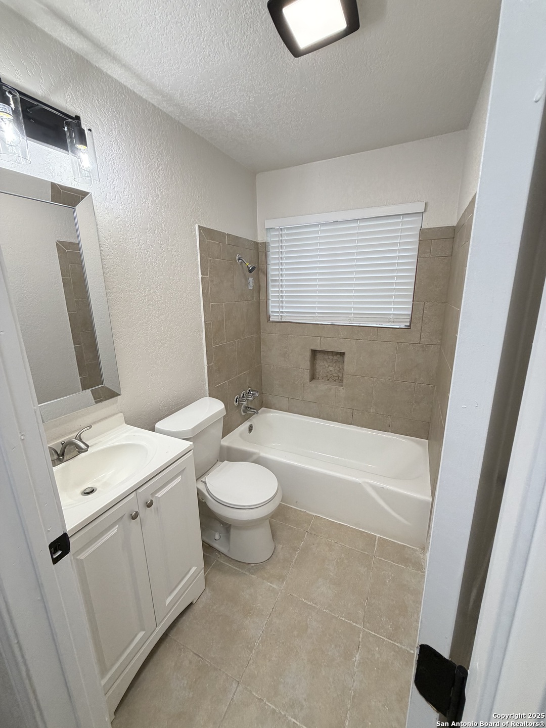 123 Moss Valley San Antonio TX 78227