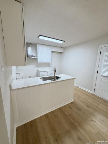 123 Moss Valley San Antonio TX 78227