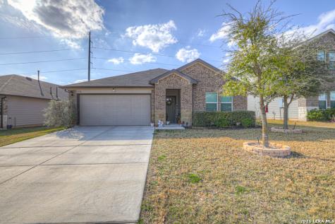 1316 Parkwood Seguin TX 78155