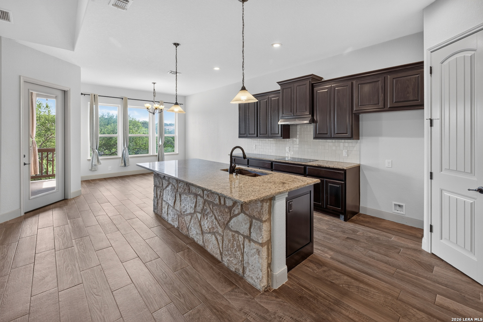 806 Shady Hollow New Braunfels TX 78132