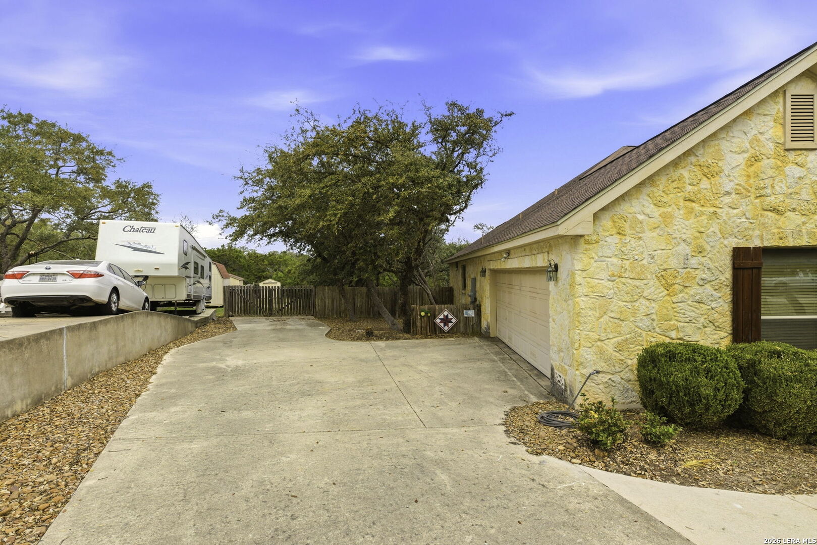 26011 Hootananny San Antonio TX 78260