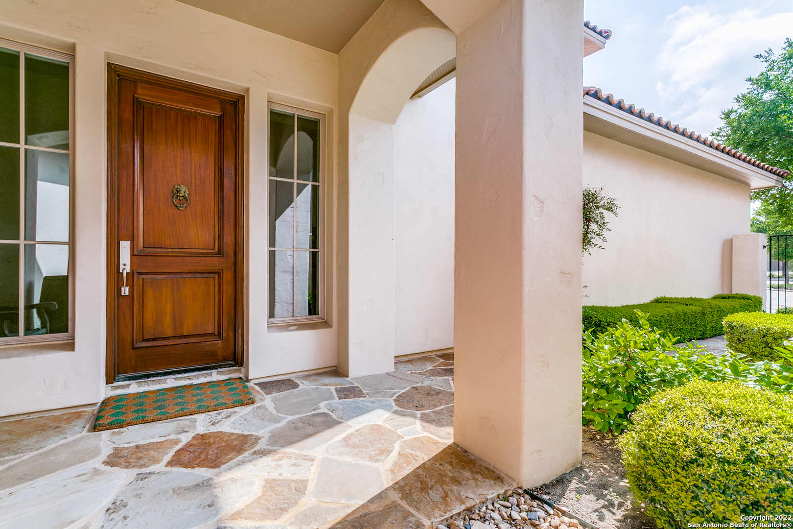 327 E Sunset Road San Antonio TX 78209