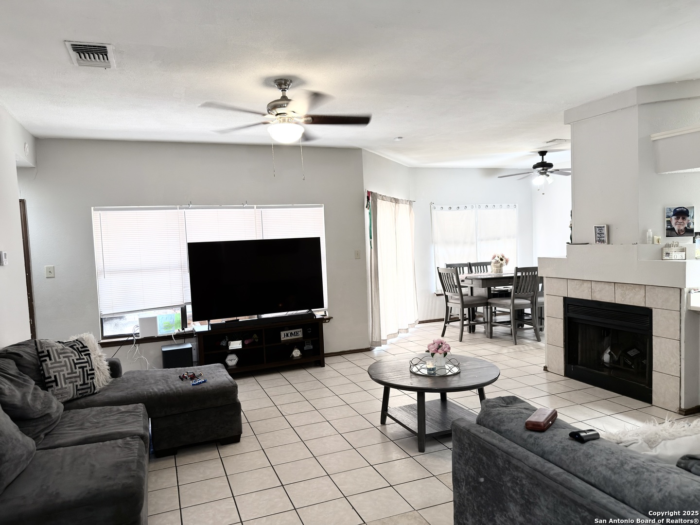 5922 Larkmeadow San Antonio TX 78233