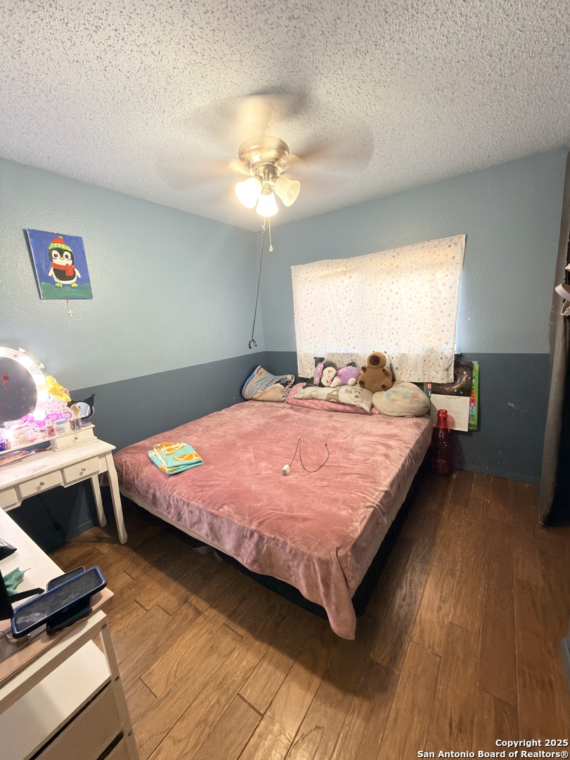 5922 Larkmeadow San Antonio TX 78233