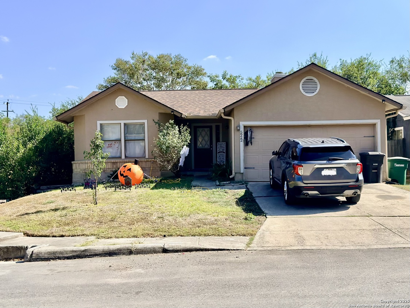 5922 Larkmeadow San Antonio TX 78233