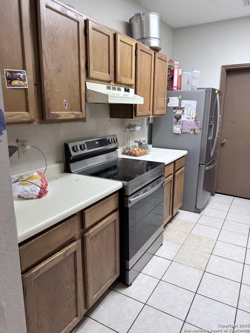 5922 Larkmeadow San Antonio TX 78233