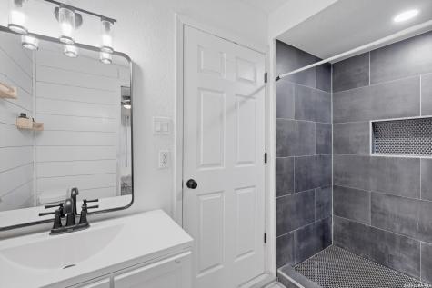 4013 Sun Harbour San Antonio TX 78244