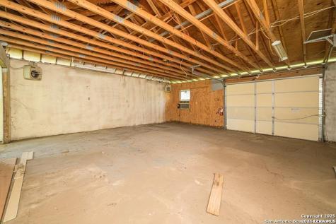519 Fm 623 Pettus TX 78146