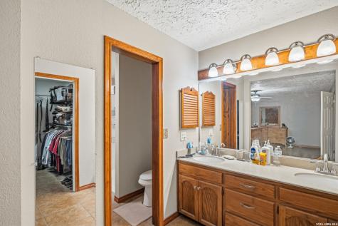 3940 Us Highway 90 Hondo TX 78861