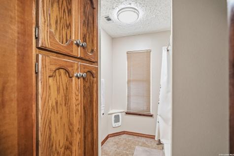 3940 Us Highway 90 Hondo TX 78861