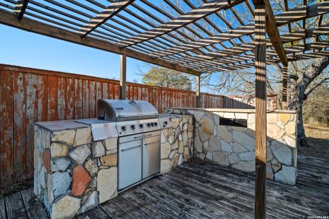 3940 Us Highway 90 Hondo TX 78861