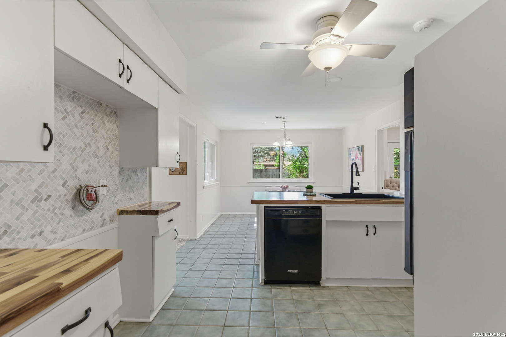 334 Royal Oaks San Antonio TX 78209