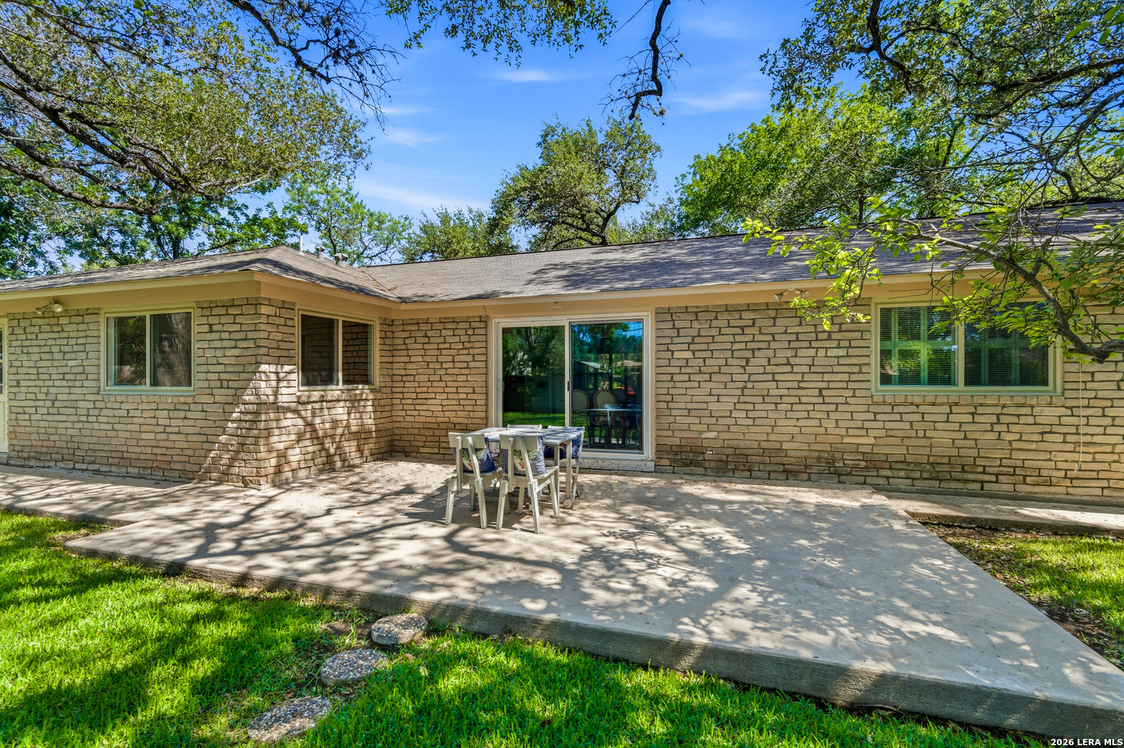 334 Royal Oaks San Antonio TX 78209