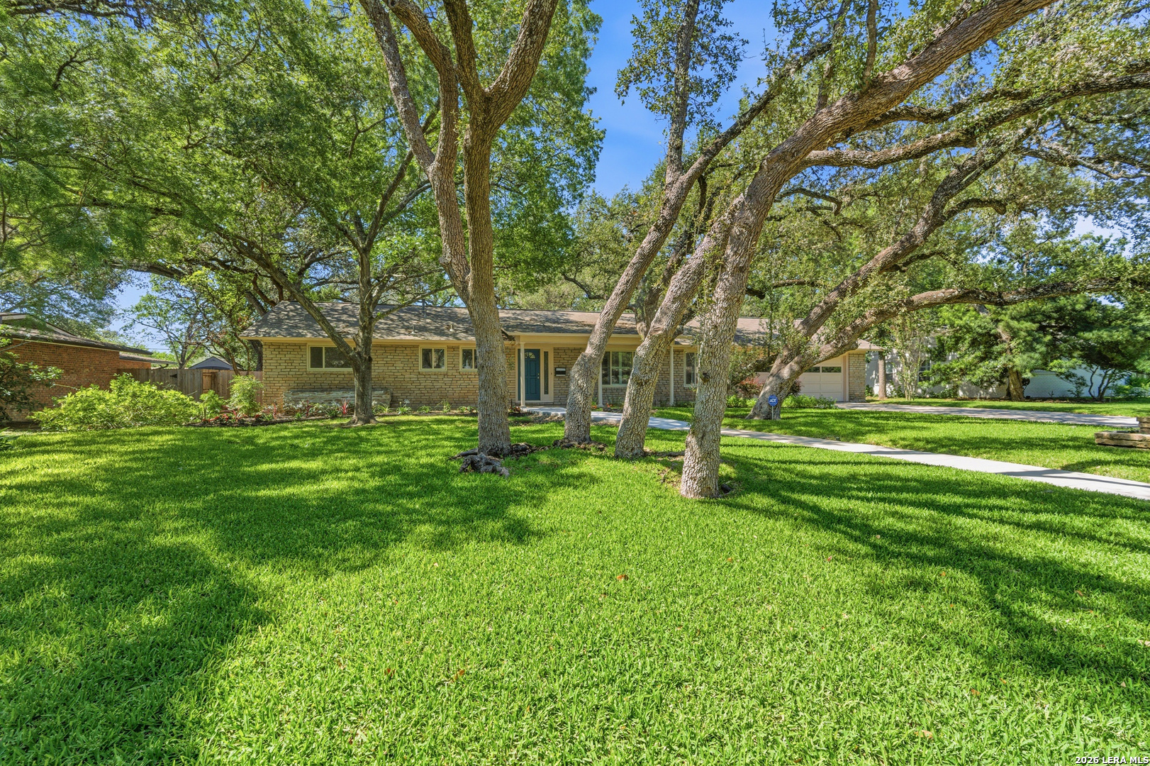334 Royal Oaks San Antonio TX 78209