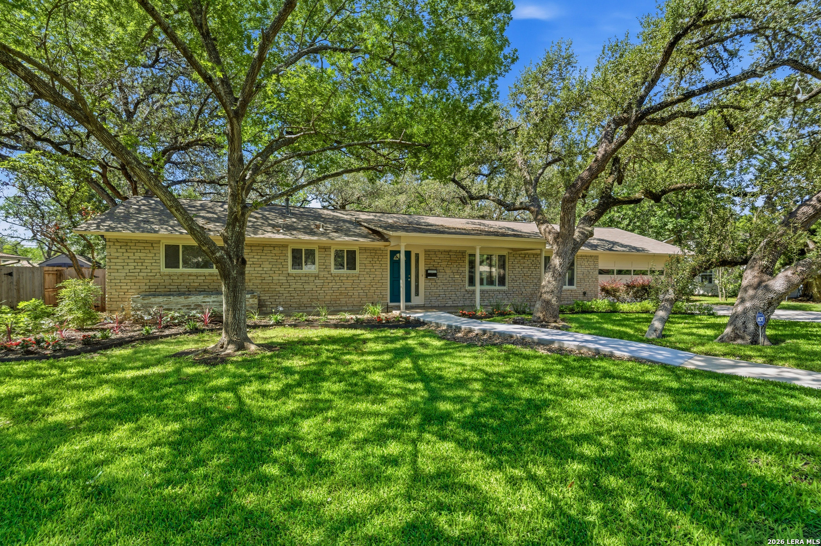 334 Royal Oaks San Antonio TX 78209